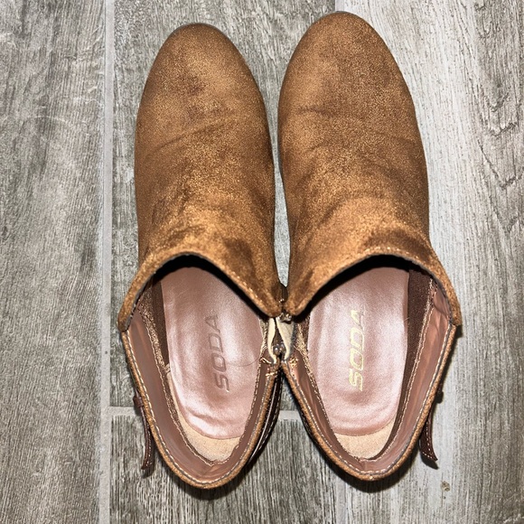 SODA Zip Up Booties Size 7.5 - Picture 7 of 8